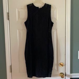 Lace detail sleeveless dress